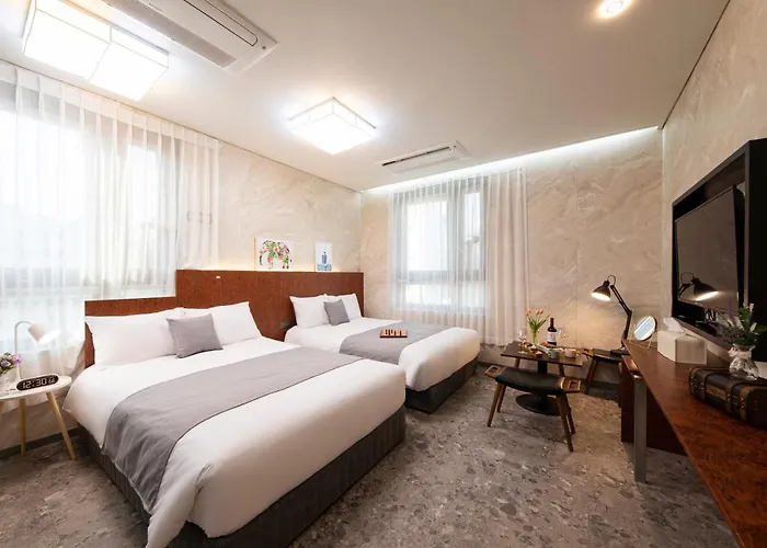 Hotel Dm 3*