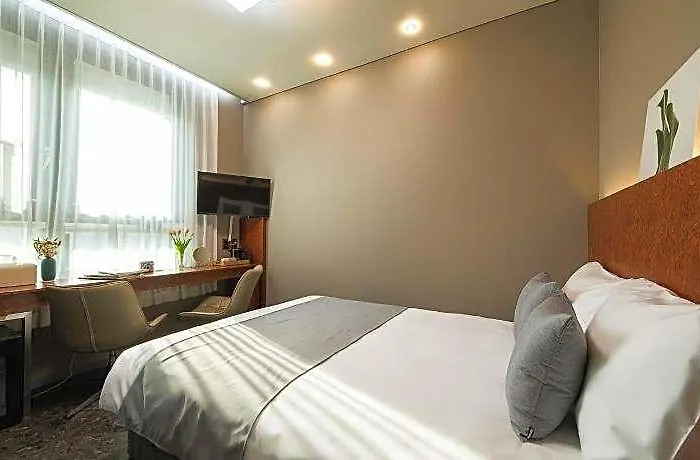Dm Hotel